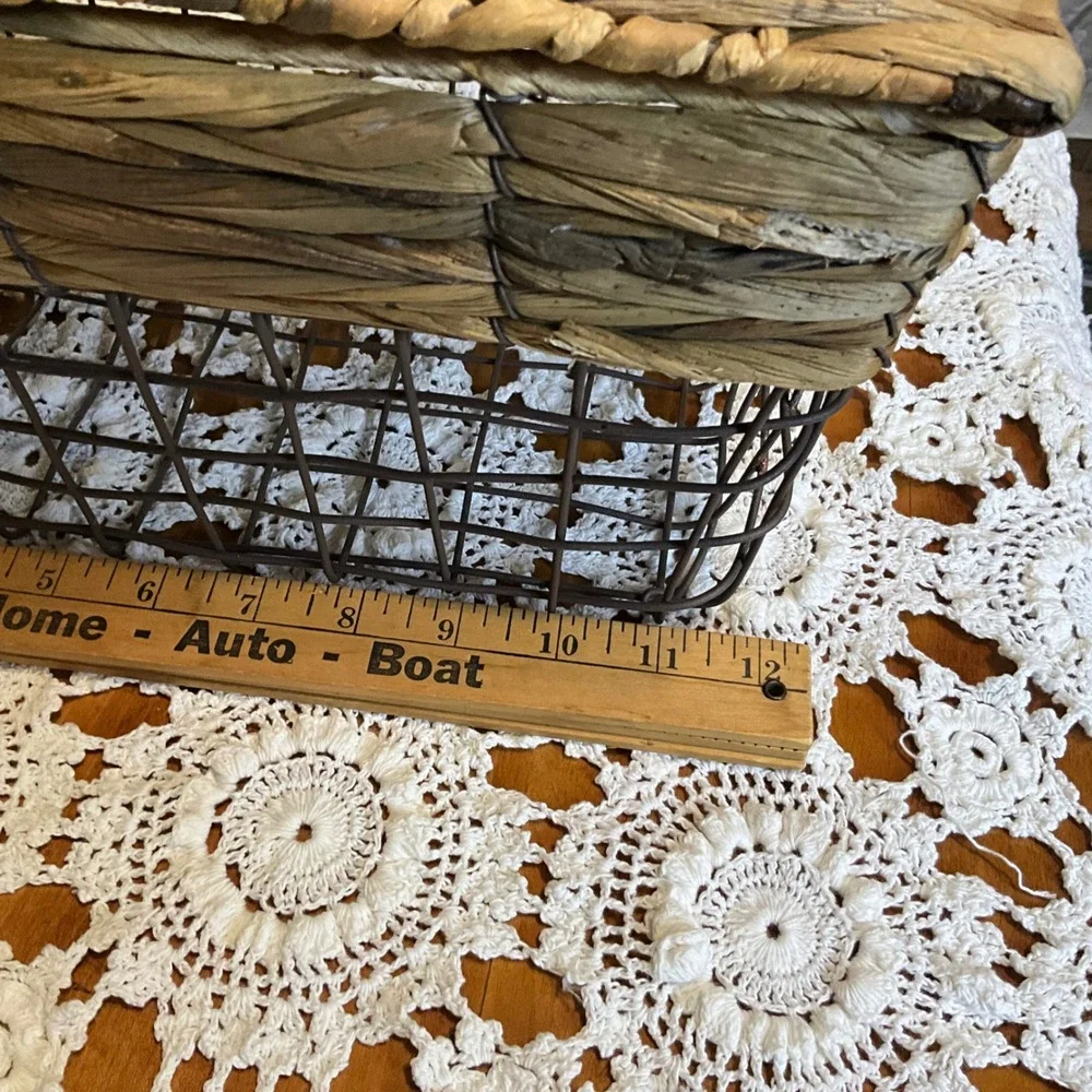 Vintage Woven Gathering Basket Wire‎ Frame Leather Hinged Lid Farmhouse Cottage